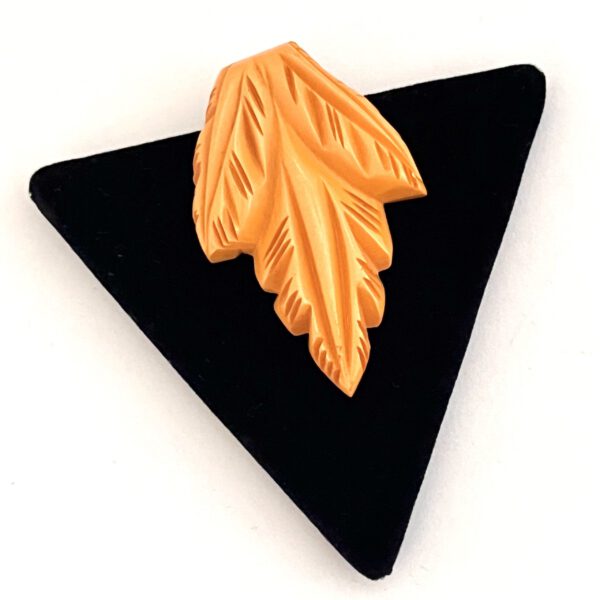 Yellow bakelite clip - Image 4