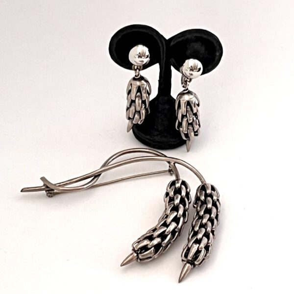 Brosche und Ohrclips von Napier