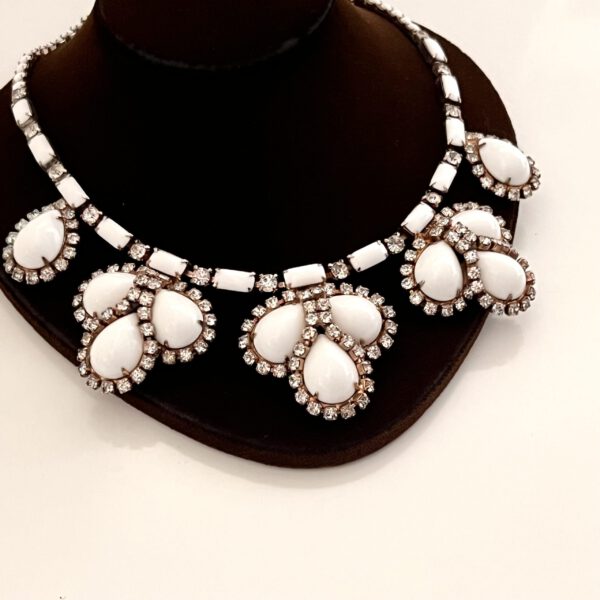 White necklace from the fifties by Hobé - Image 6