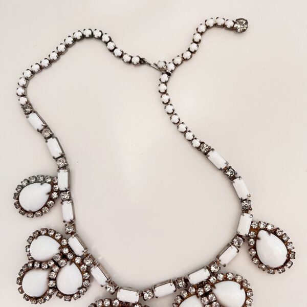 White necklace from the fifties by Hobé - Image 5