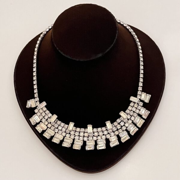 Collier von Weiss USA