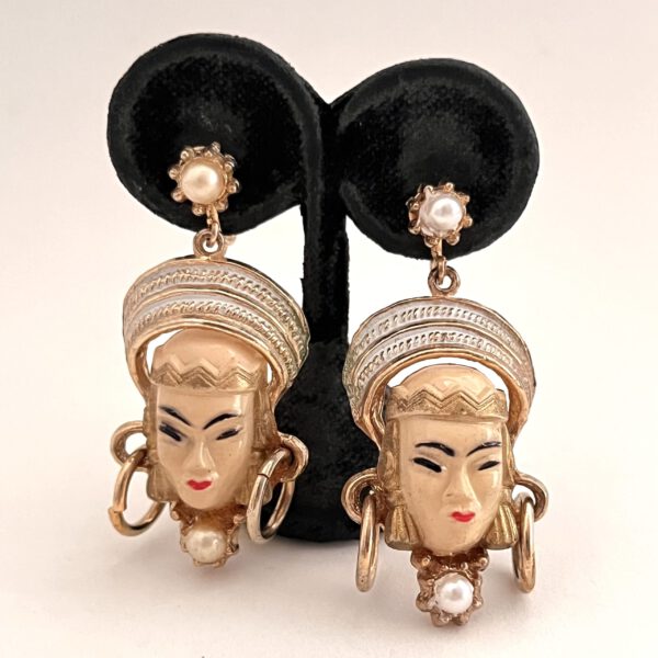 Vintage earrings Asian Princess