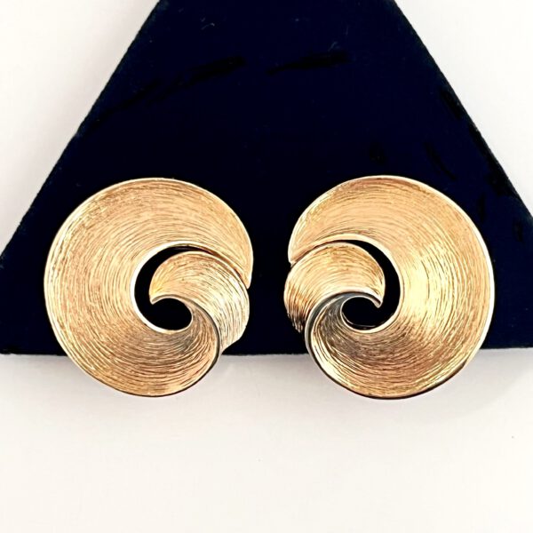 Vintage Trifari Clips