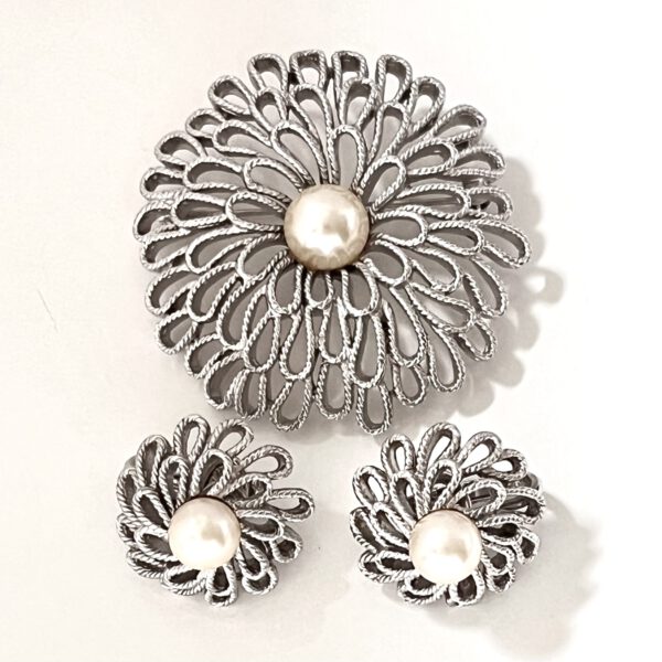 Brosche und Clips von Trifari