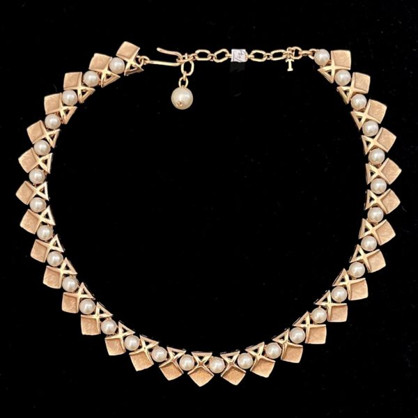 Collier mit Kunstperlen von Trifari USA