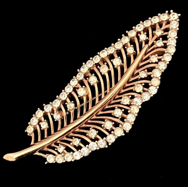 Vintage Trifari Blatt