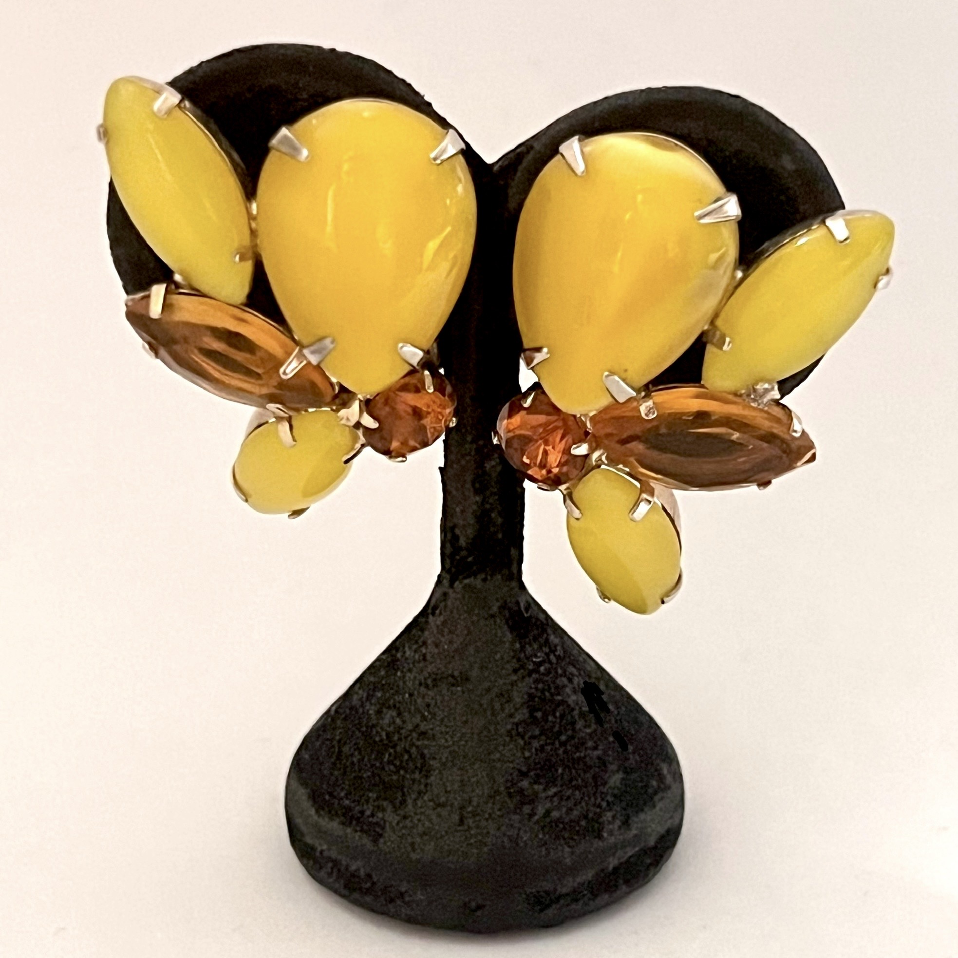 Sonnengelbe Ohrclips