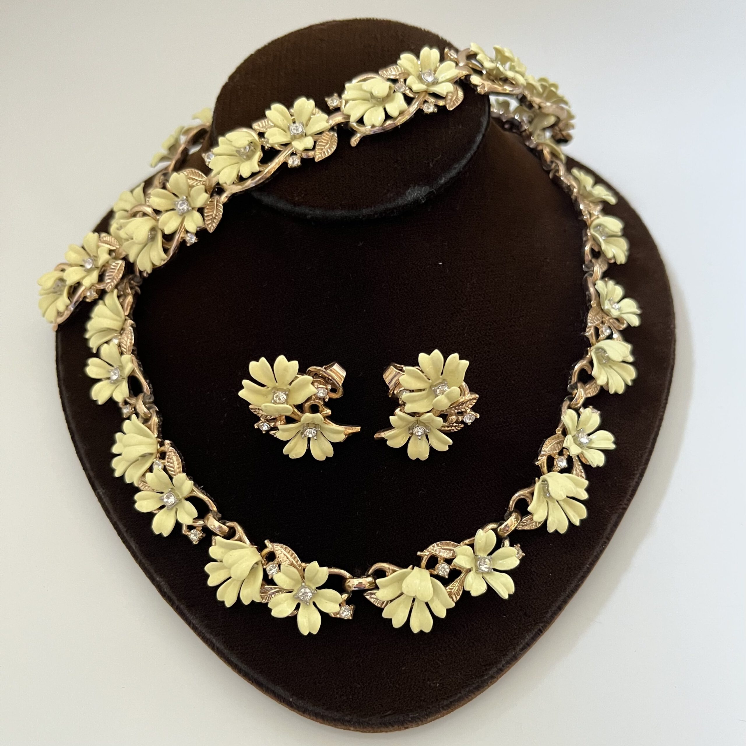 Vintage Trifari Set aus den 1950er Jahren