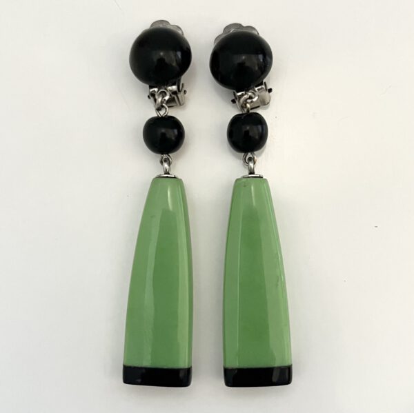 Grün schwarze Galalith Ohrclips