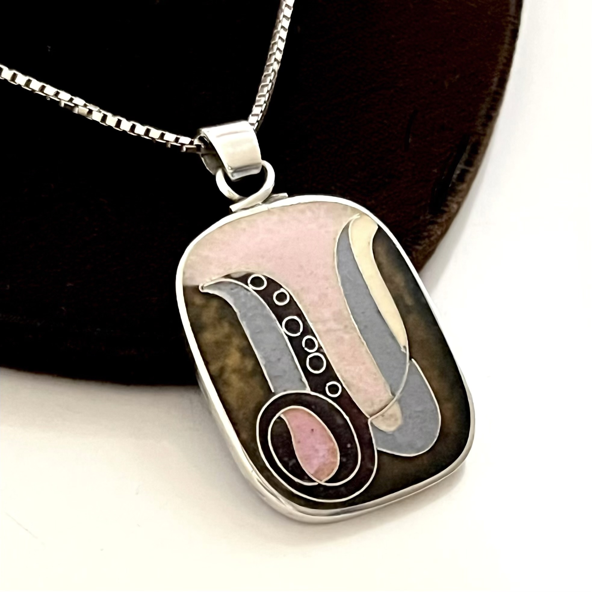 Abstrakter Anhänger Mid Century Mattemaille