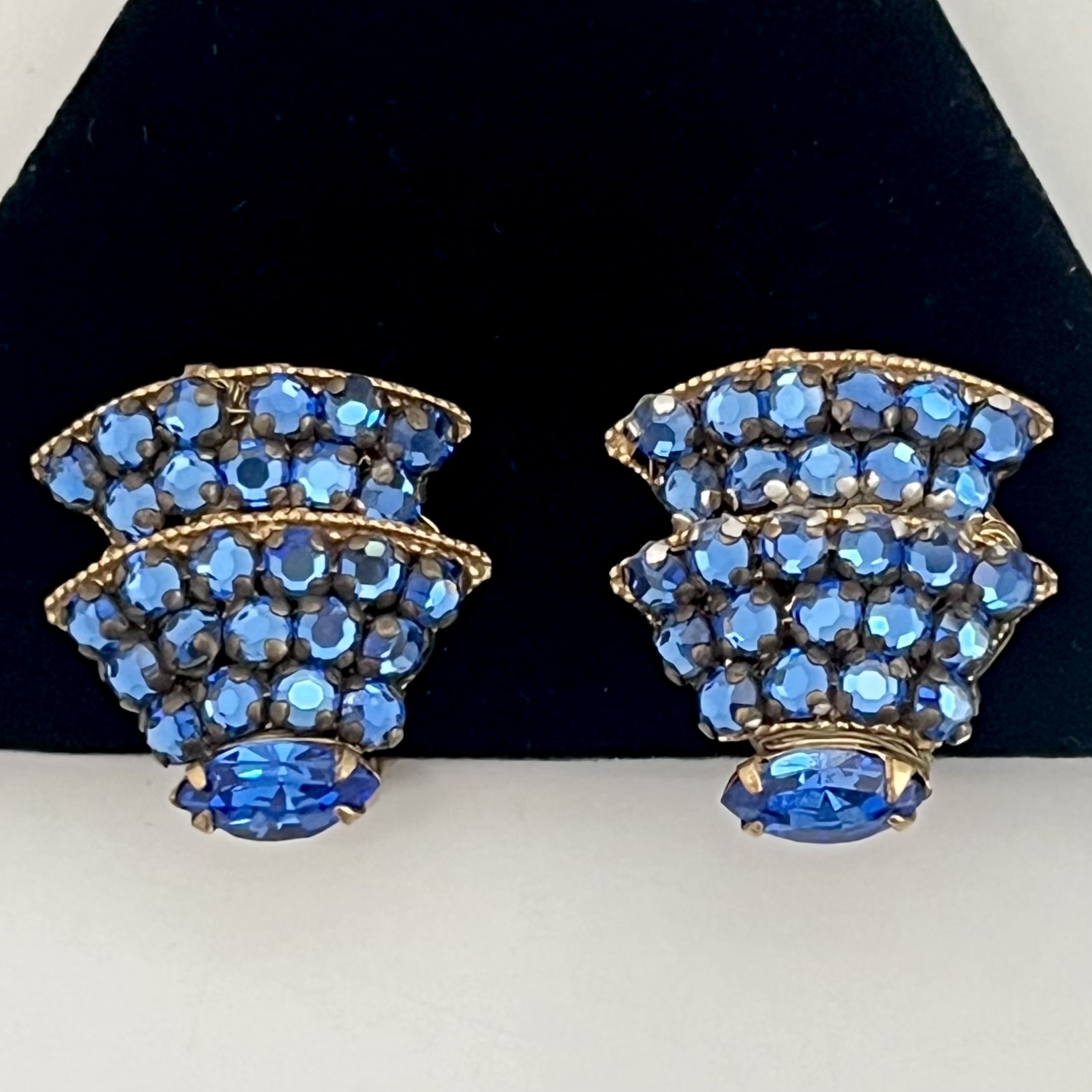 Vintage Ohrclips in Tintenblau von Eugene