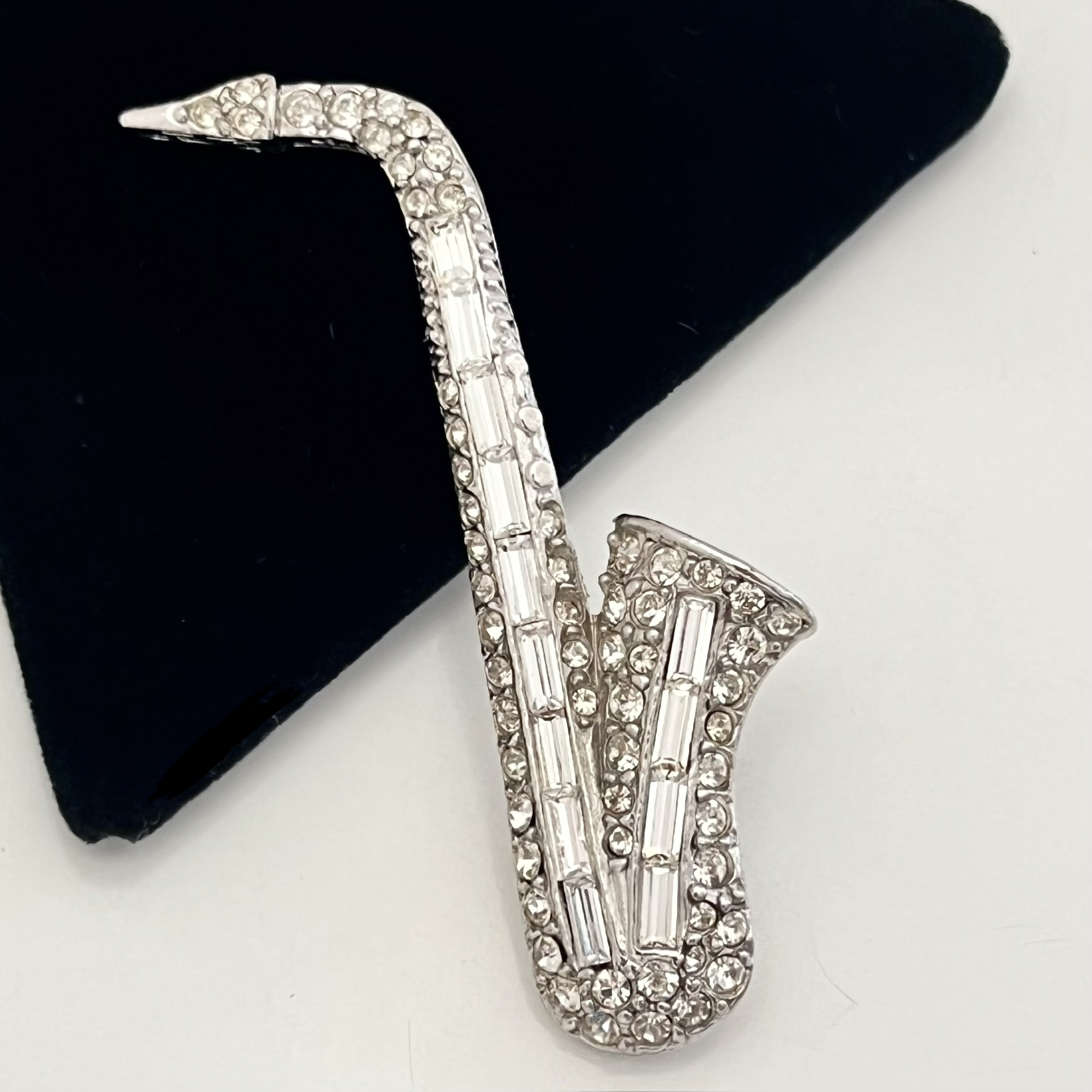 Brosche Saxophon Strass